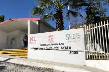 Hieren con un compás a estudiante de secu