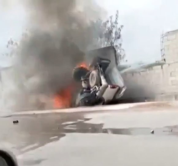 Dos pintores fueron asaltados por hombres armados con machetes, cuando circulaban por calles de la colonia La Alianza en el municipio de Monterrey.