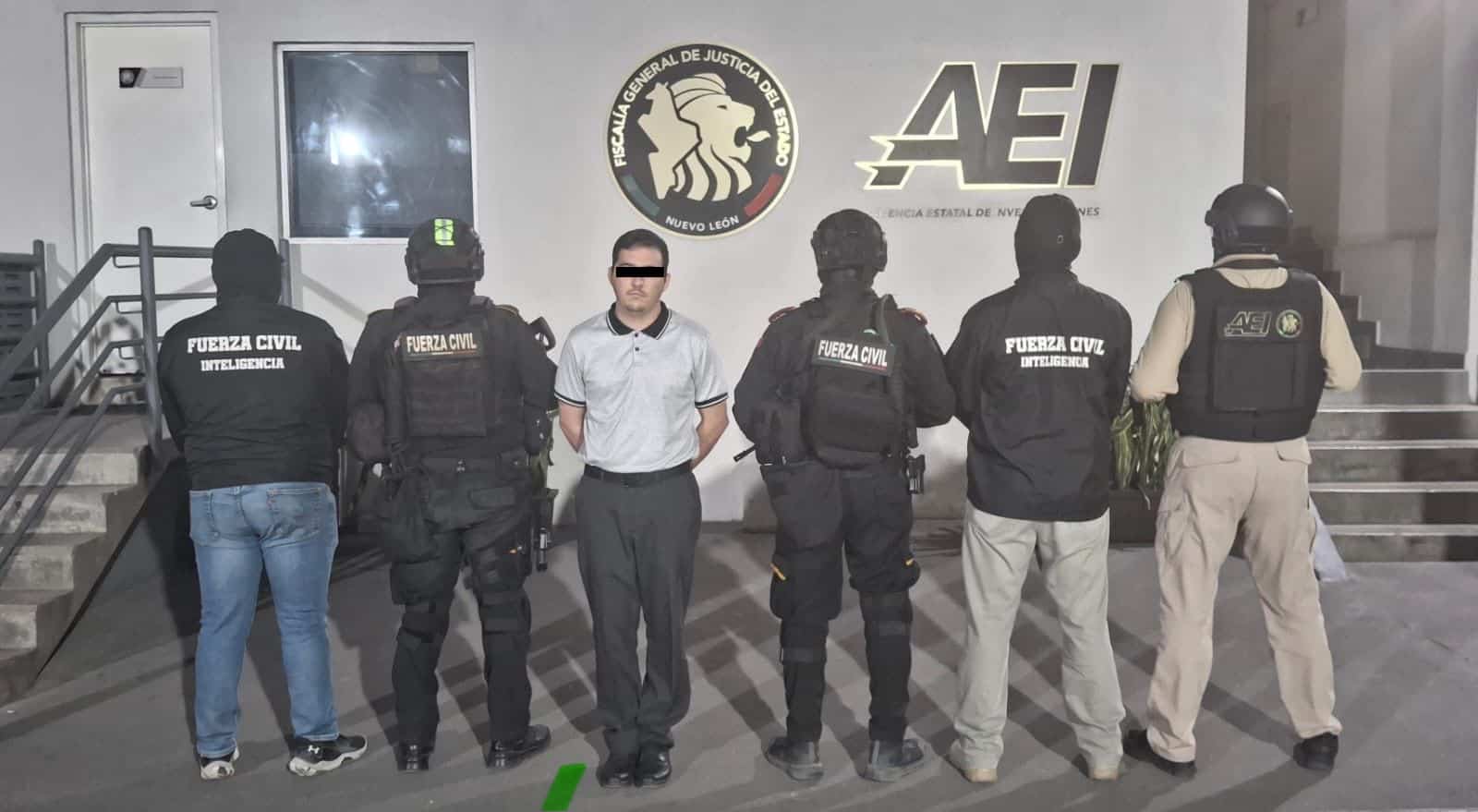 En posesión de más de 100 dosis de droga y 30 mil pesos en efectivo, fue arrestado un hombre por elementos del grupo de coordinación, en el municipio de Allende.