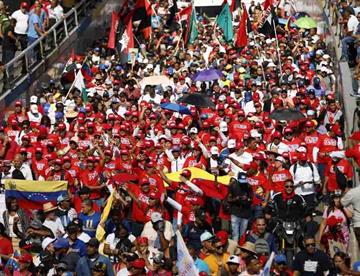 Marcha chavismo en Venezuela contra amenazas de EU