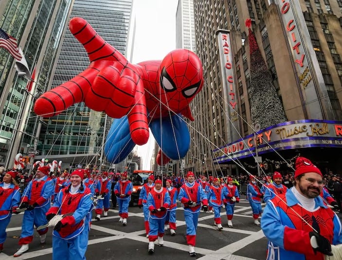 Realizan el Desfile Macys por el Día de Acción de Gracias en EU Realizan el Desfile Macys por el Día de Acción de Gracias en EU