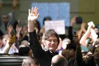 Presenta Milei a sus nuevos ministros