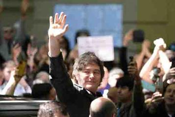 Presenta Milei a sus nuevos ministros