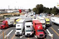 Transportistas y productores sostienen otra mesa en Segob Transportistas y productores sostienen otra mesa en Segob
