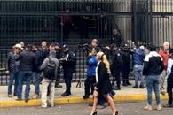 Transportistas y productores continúan negociación en Segob