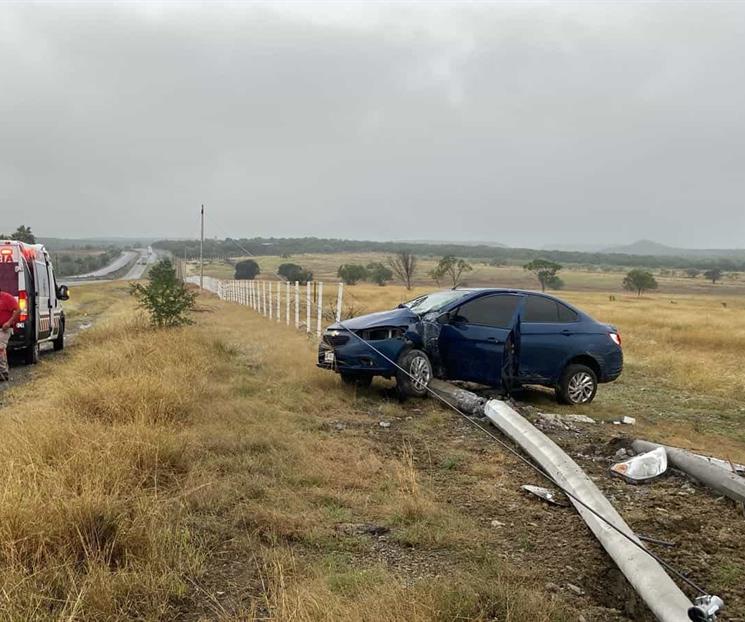 Deja volcadura dos lesionados Deja volcadura dos lesionados