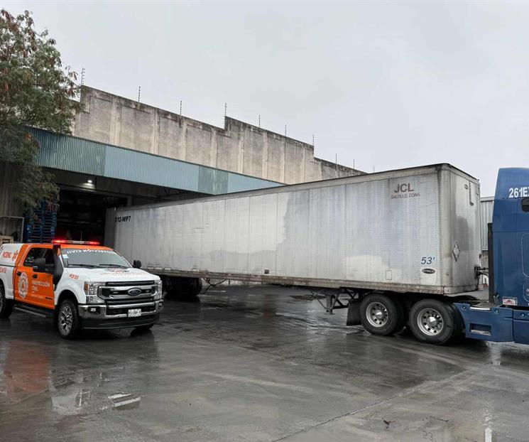 Queda prensado en rampa de descarga