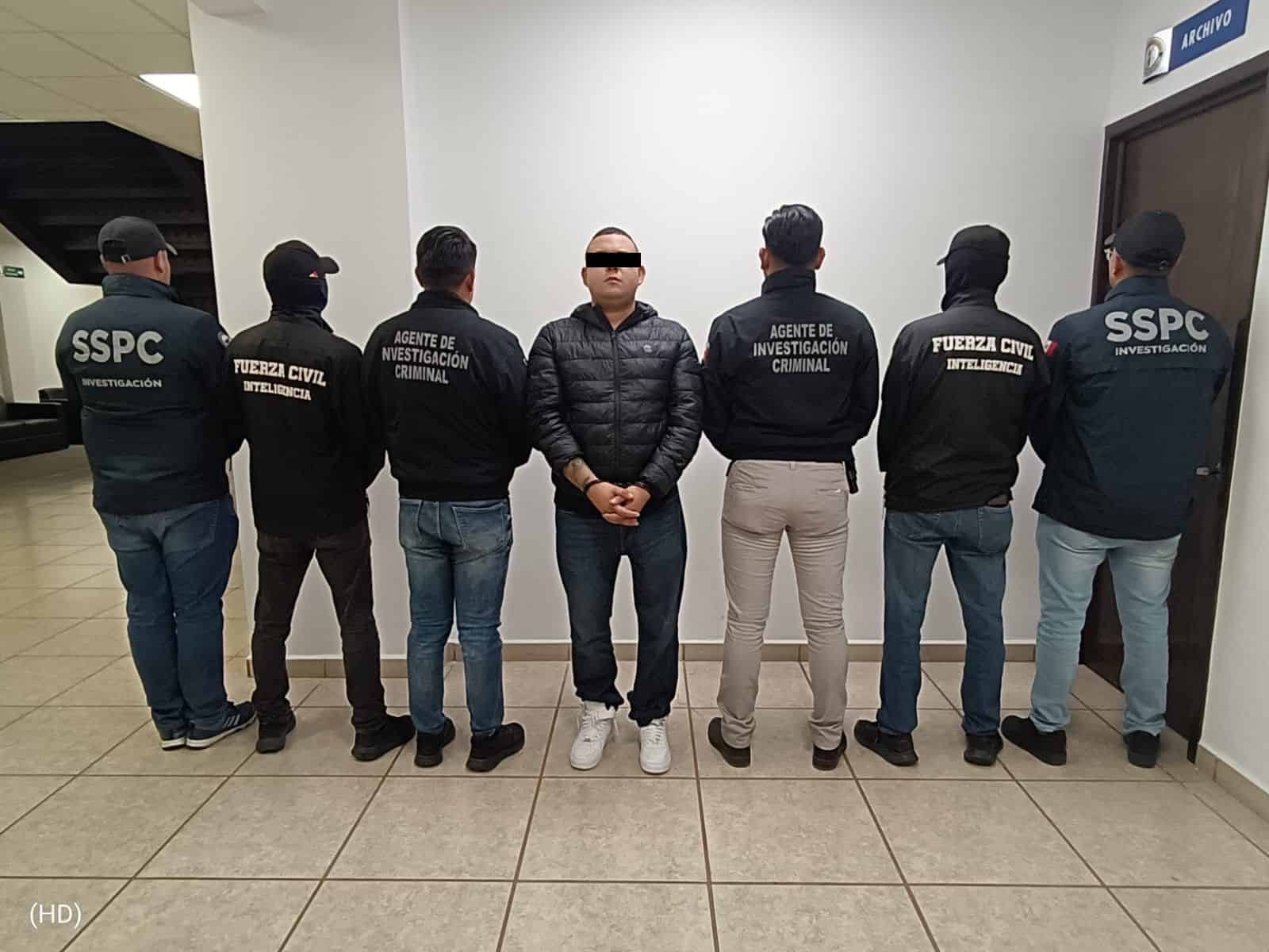 La División de Inteligencia de Fuerza Civil, en estrecha colaboración con la Secretaría de Seguridad de Protección Ciudadana (SSPC) y la Unidad Antisecuestros Antiextorsión (UAA); efectuaron la detención de uno de los objetivos prioritarios del gobierno Federal y estatal, en León Guanajuato.