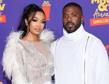 Detienen al rapero Ray J por apuntar con un arma a su esposa