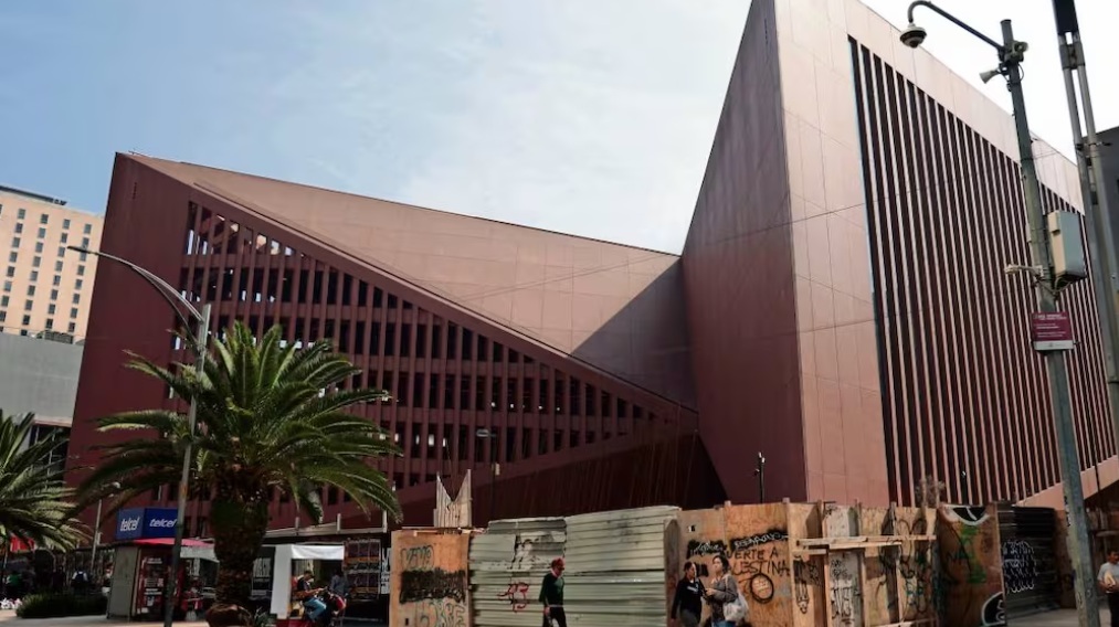 El AGA, un carísimo elefante blanco: Pedro Salmerón El AGA, un carísimo elefante blanco: Pedro Salmerón