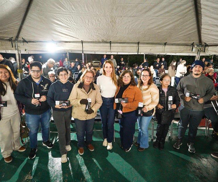 Entregan 8 mil lentes con ´Monterrey Se Ve Mejor´