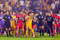 Se va Abreu culpando al árbitro