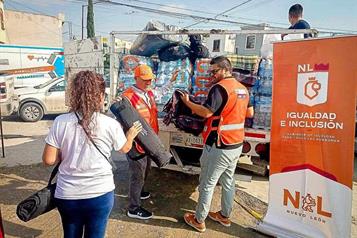 Dan apoyo a familias afectadas