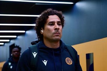 Recibe Ochoa dos goles y empata el AEL en Chipre