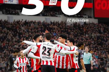 Golea PSV y siguen liderando el futbol holandés