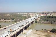 Suben un 40 % los cruces diarios por el Puente Colombia 