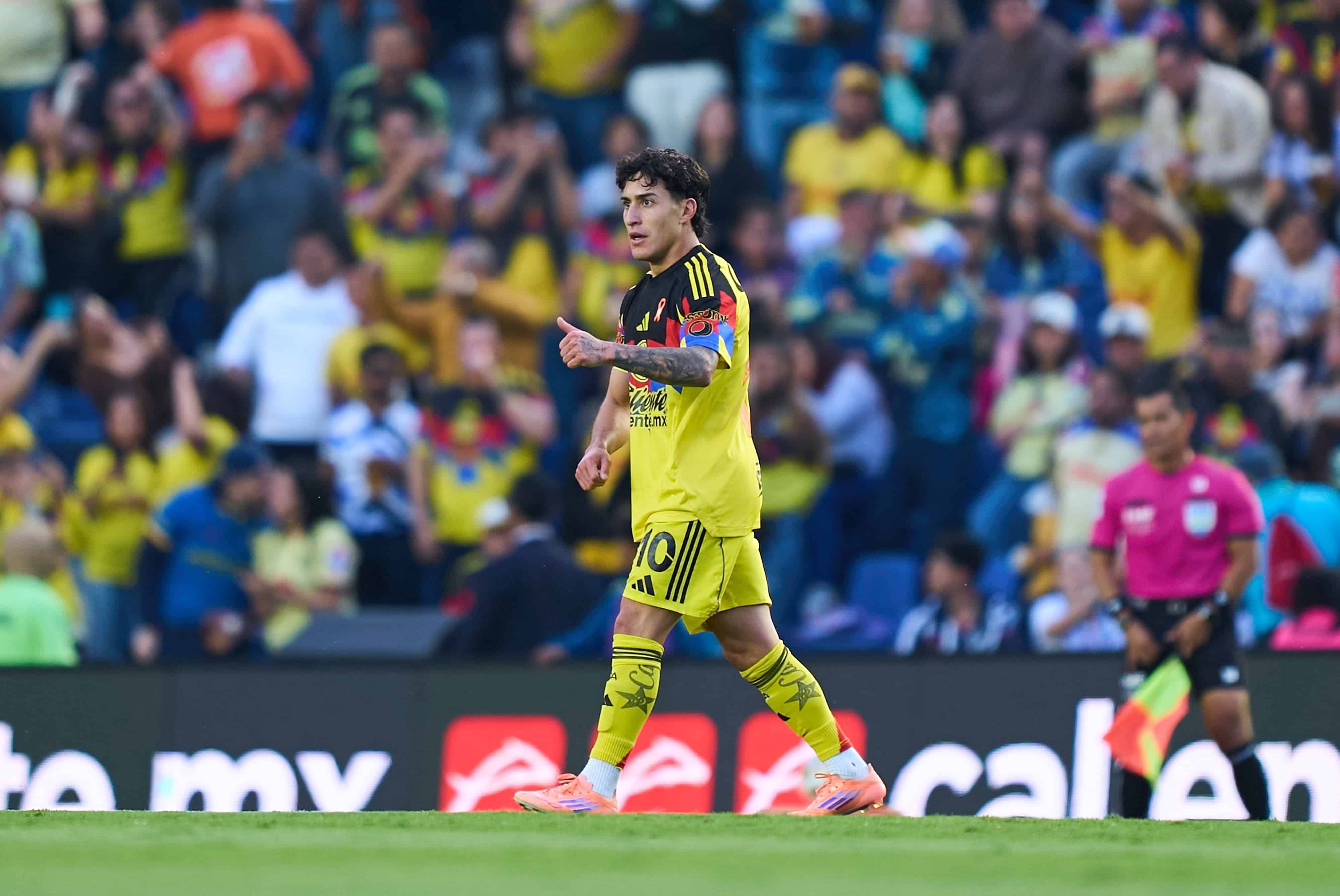 Alejandro Zendejas hace el 1-0.