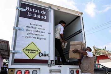 Reciben comunidades kits de medicinas en pangas