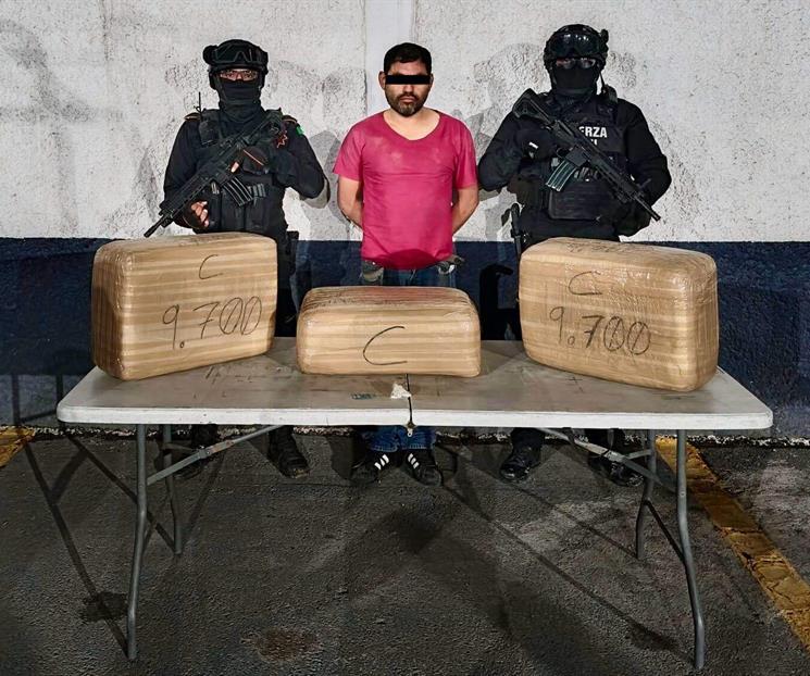 Detienen a sujeto con 30 kilos de droga