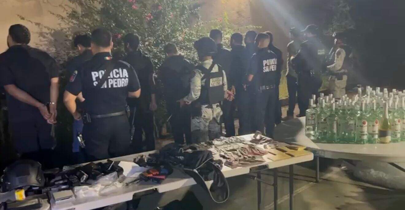 Un grupo de 11 personas, entre ellos presuntos organizadores de una fiesta clandestina donde se encontraban más de 350 menores de edad, fueron arrestados por elementos de la Policía de San Pedro, en la Colonia San Patricio, en donde se aseguró un arma, droga y dinero en efectivo.