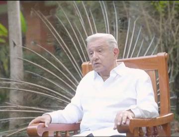 Reaparece AMLO para presentar libro