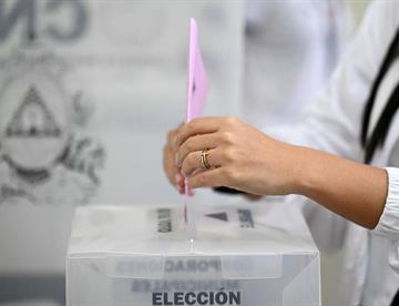 Tiene Honduras sus comicios bajo presiones de Trump