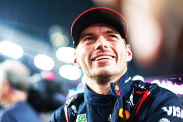 Se mete Verstappen entre los McLaren