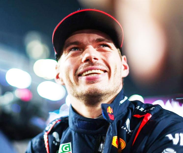 Se mete Verstappen entre los McLaren