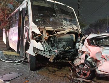 Deja choque múltiple 33 heridos en García