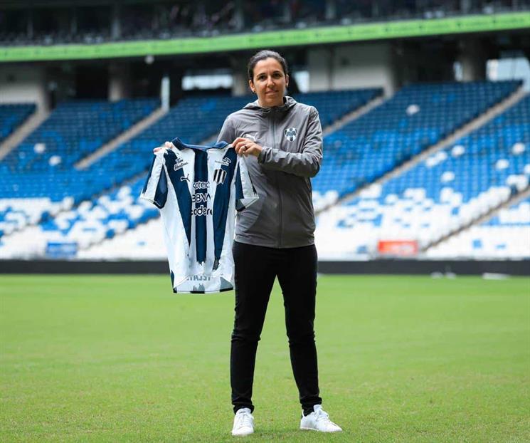 Ya está en la ciudad Amandine Miquel para dirigir a Rayadas 