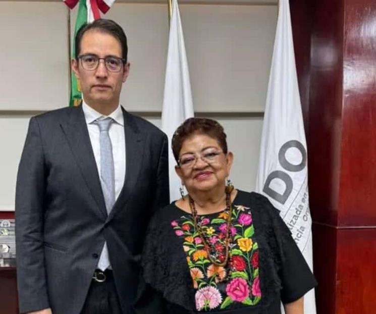 Ratifica Ernestina Godoy confianza en Oliveros