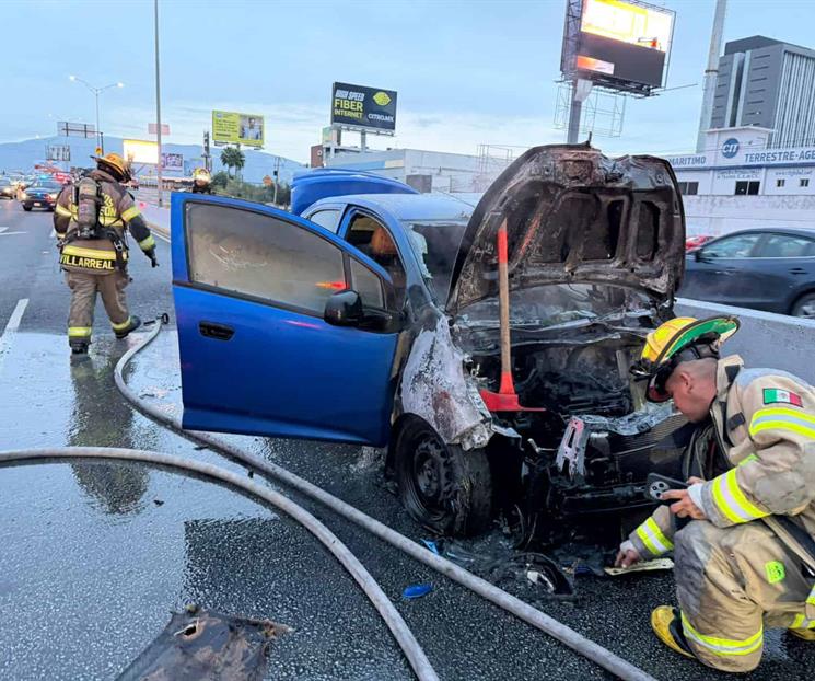 Arde auto en Gonzalitos