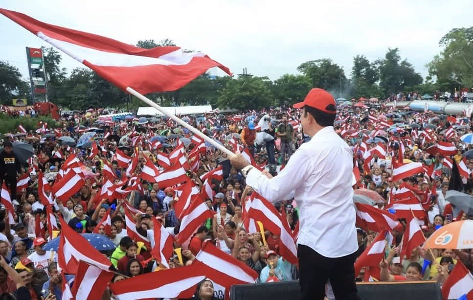 Lidera Salvador Nasralla los comicios de Honduras