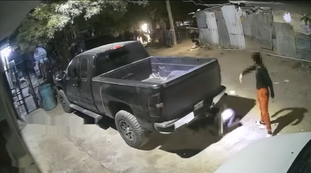 Cae mujer por agredir a su hija de 4 años