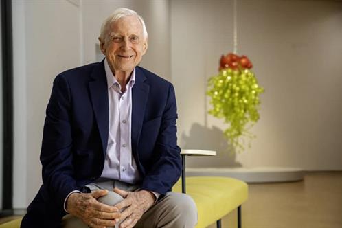 Reflexiona sobre retos que transforman la psicología contemporánea