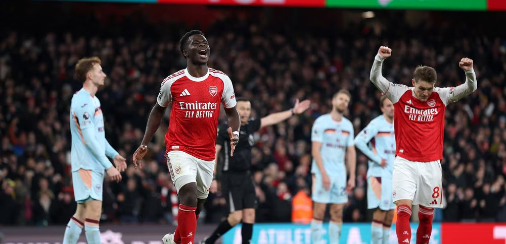 Arsenal sigue liderando la Premier