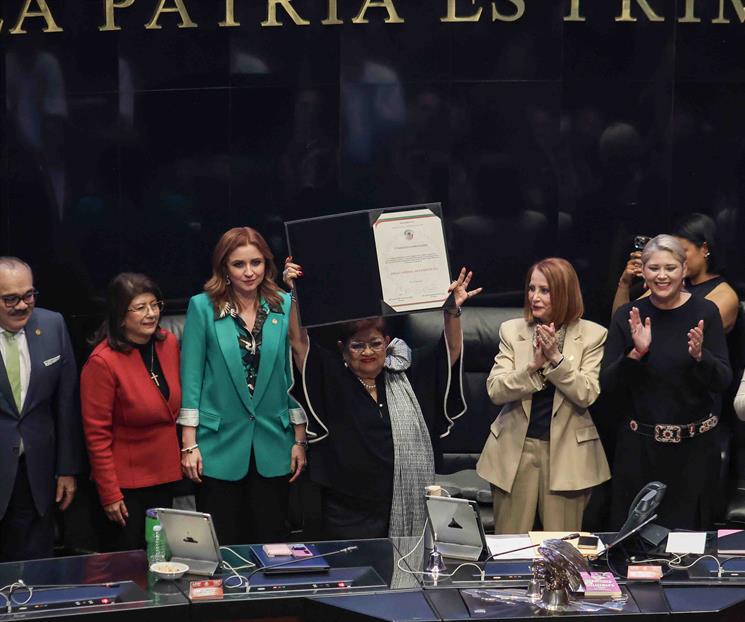 Sheinbaum celebra designación de Ernestina Godoy al frente de FGR