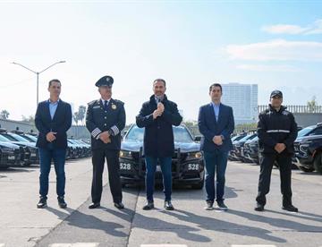 Entrega Monterrey 15 nuevas unidades de policía equipadas
