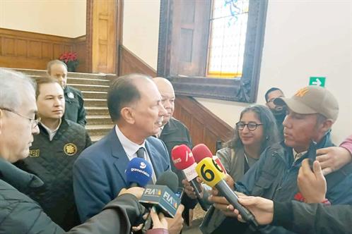 Investigan a bomberos y policías por presunto robo