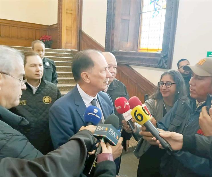 Investigan a bomberos y policías por presunto robo