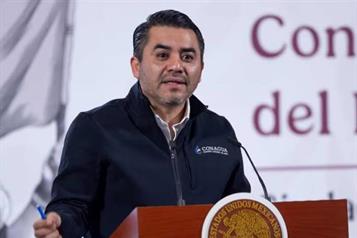 Insisten que acaparadores lucran con agua