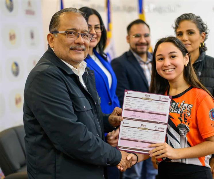 Llega ´Becarios de la Transformación a Prepa 25 Llega ´Becarios de la Transformación a Prepa 25