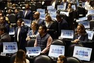 Por 24 horas, Ley de Aguas convierte San Lázaro en ring Por 24 horas, Ley de Aguas convierte San Lázaro en ring