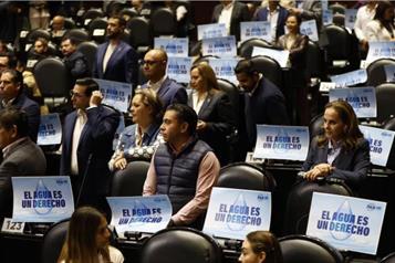 Por 24 horas, Ley de Aguas convierte San Lázaro en ring