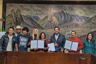 Firman convenio de colaboración SC y padres de niños autistas Firman convenio de colaboración SC y padres de niños autistas