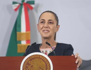 Sheinbaum recomienda leer el nuevo libro de AMLO