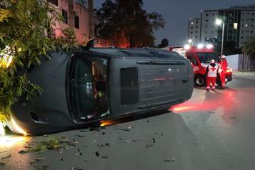 Dormita y termina volcada