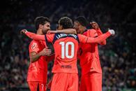 Derrota Barcelona al Betis y mantiene liderato en LaLiga Derrota Barcelona al Betis y mantiene liderato en LaLiga