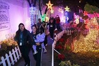 Inaugura San Nicol&aacute;s su villa navide&ntilde;a