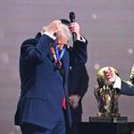 Recibe Trump premio de Paz por parte de la FIFA